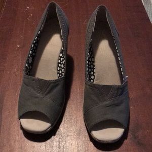 Toms wedges